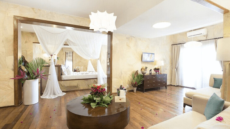 Seafront Luxury Villa 